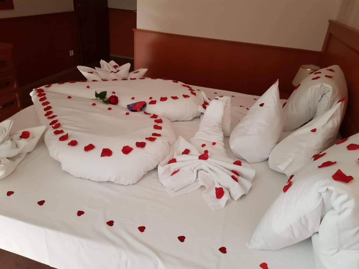 Hotel Barbakan ペーチ エクステリア 写真