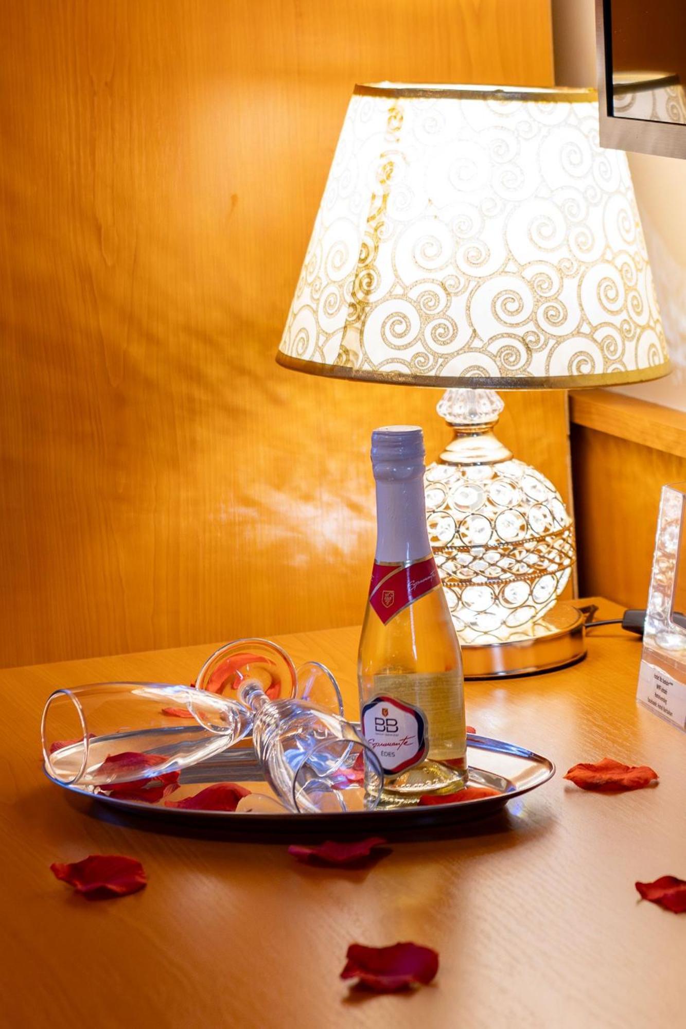 Hotel Barbakan ペーチ エクステリア 写真