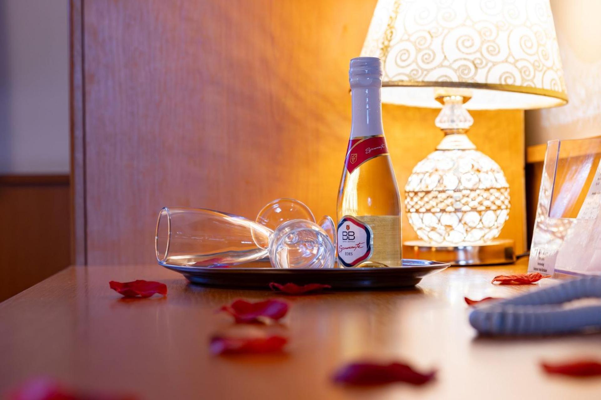 Hotel Barbakan ペーチ エクステリア 写真