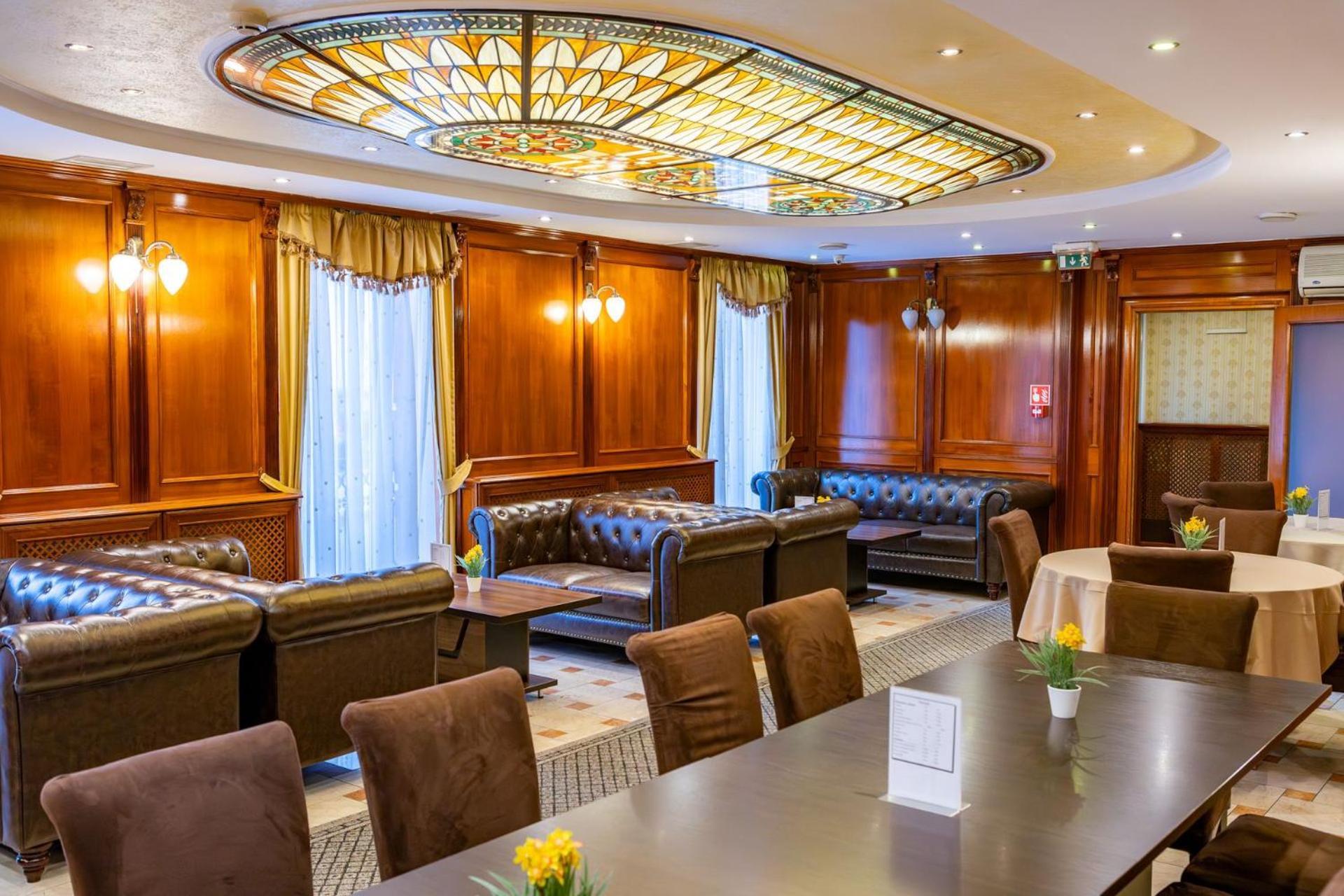 Hotel Barbakan ペーチ エクステリア 写真