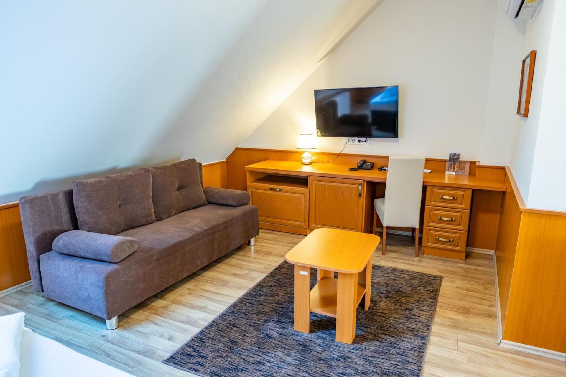 Hotel Barbakan ペーチ エクステリア 写真