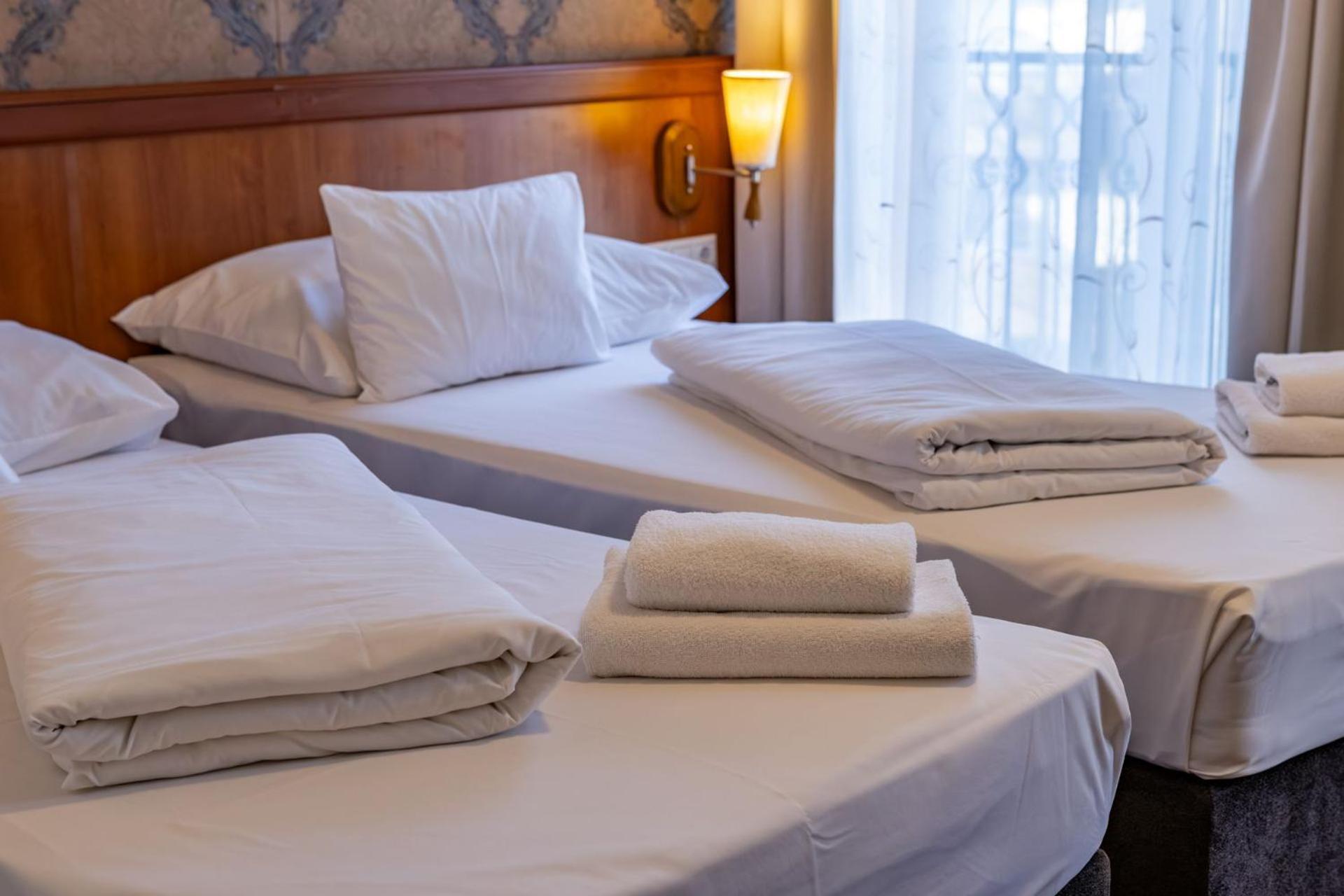 Hotel Barbakan ペーチ エクステリア 写真